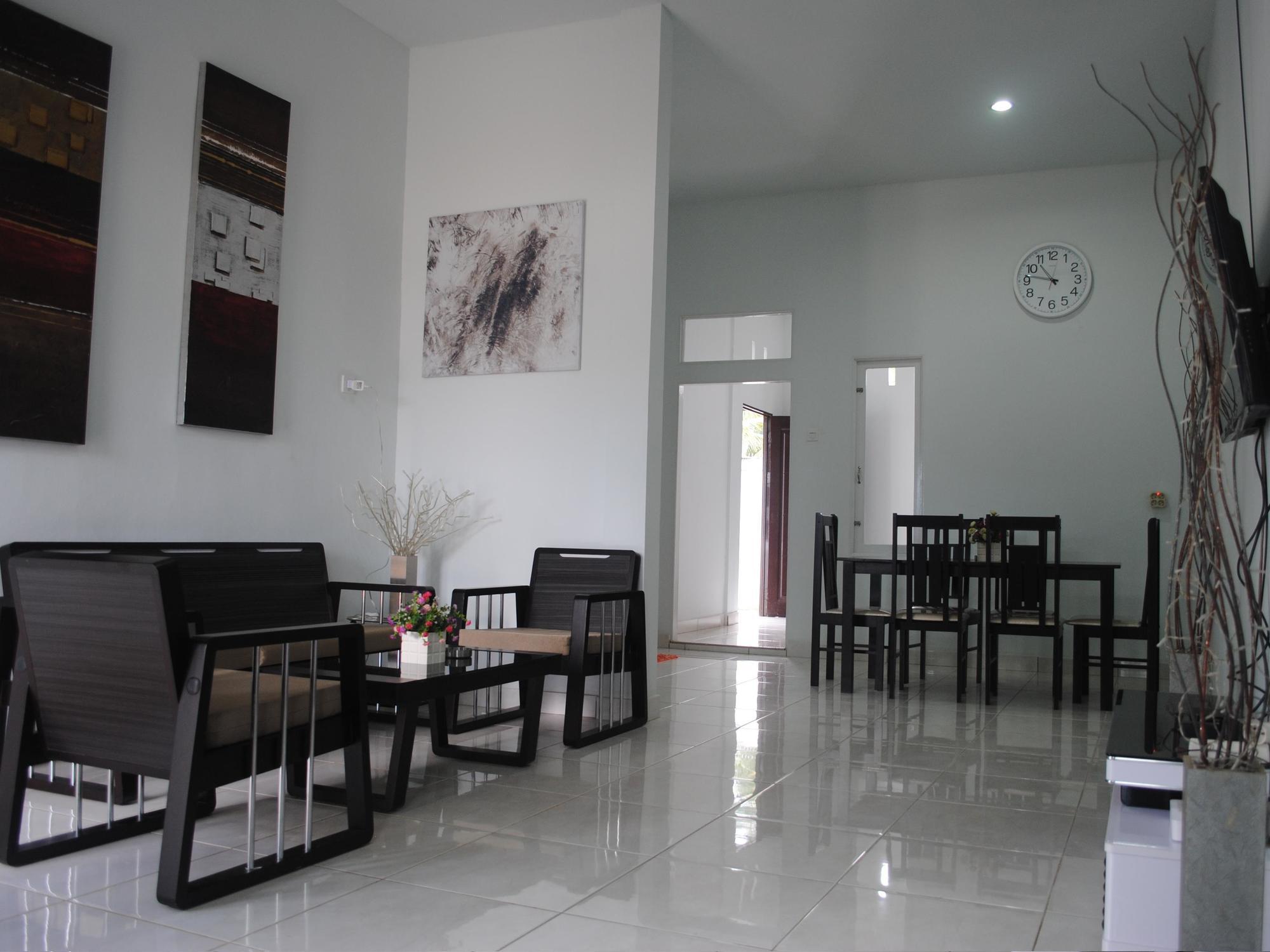 Golden Hawaii Villa Singkawang Kültér fotó